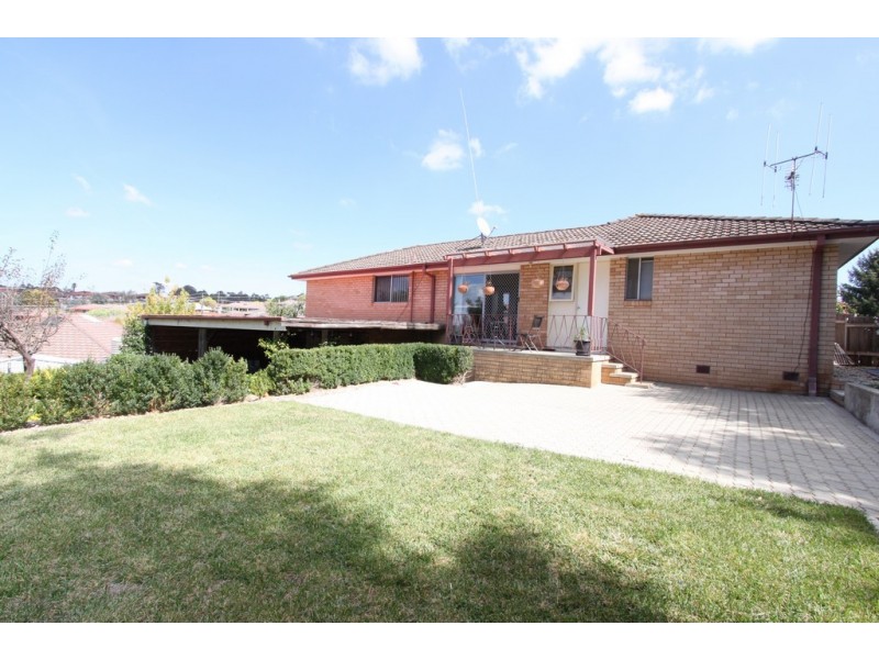 4 Veronica Place, Queanbeyan NSW 2620