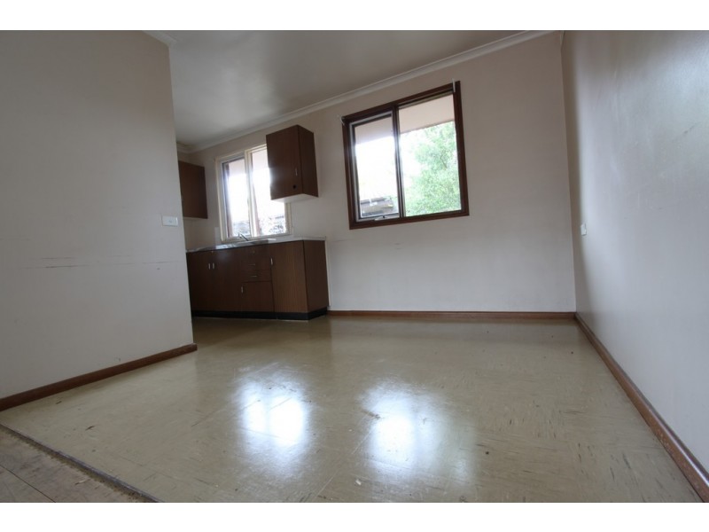 10 Eugenia Street, Queanbeyan NSW 2620