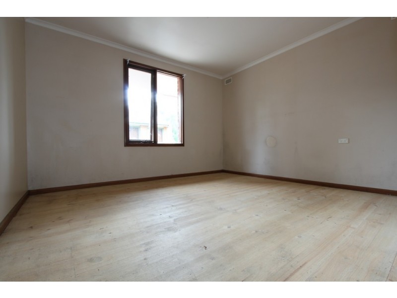 10 Eugenia Street, Queanbeyan NSW 2620