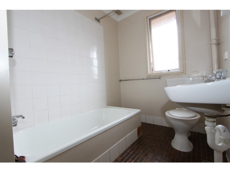 10 Eugenia Street, Queanbeyan NSW 2620