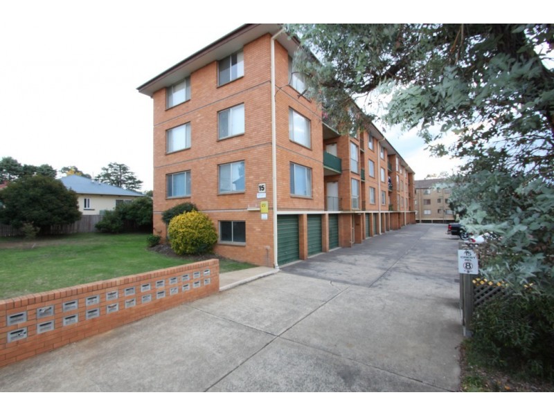 9/15 Crest Road, Queanbeyan NSW 2620