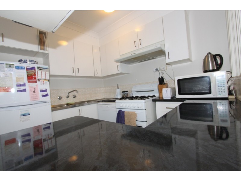 9/15 Crest Road, Queanbeyan NSW 2620