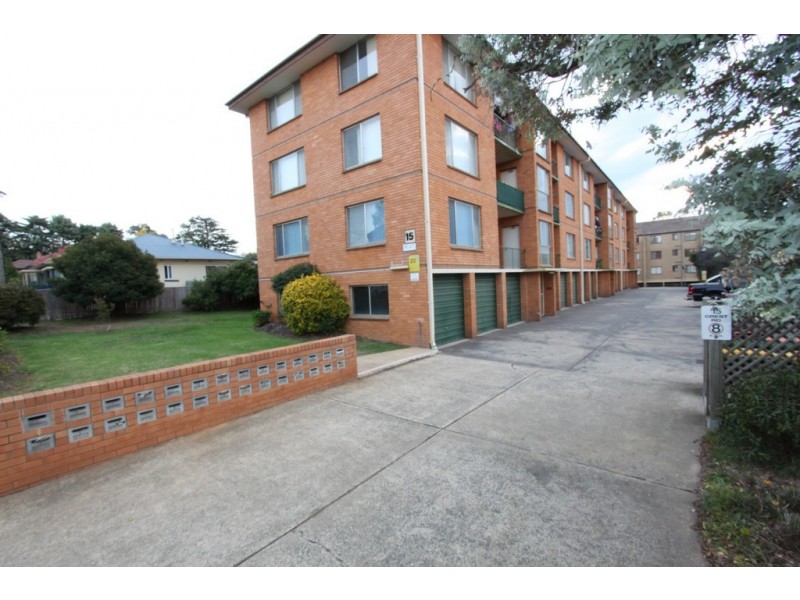9/15 Crest Road, Queanbeyan NSW 2620