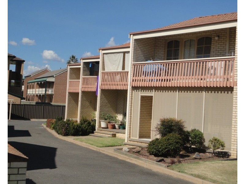 18/16 Broughton Place, Queanbeyan NSW 2620