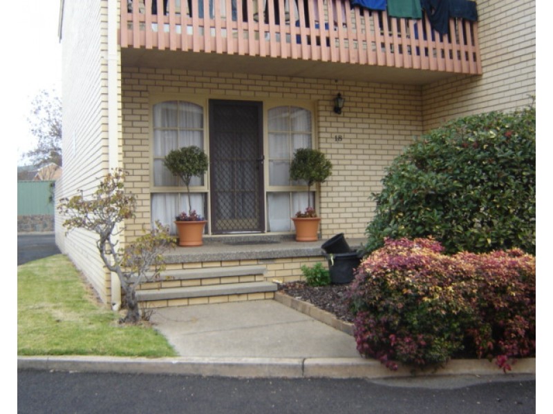 18/16 Broughton Place, Queanbeyan NSW 2620