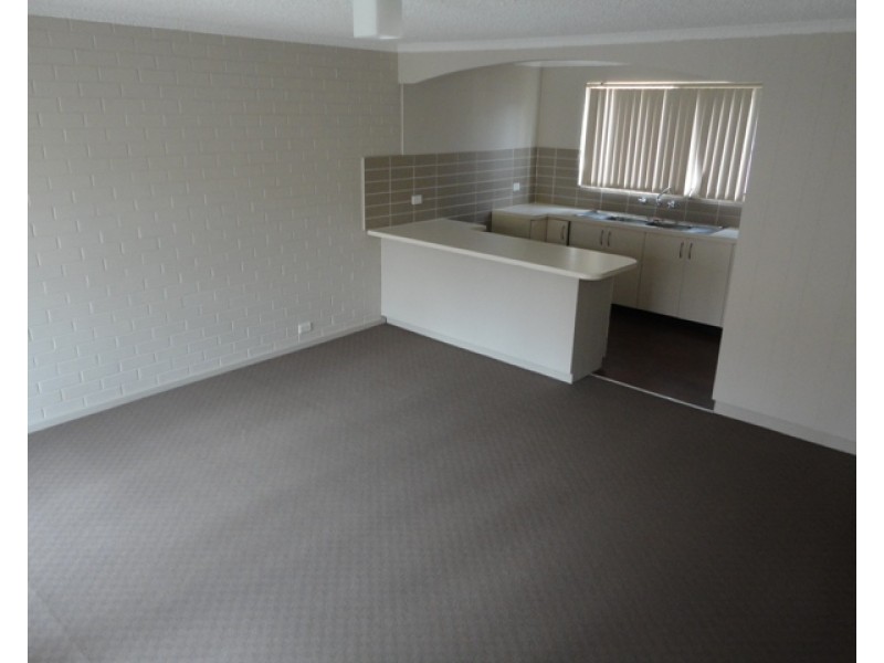 18/16 Broughton Place, Queanbeyan NSW 2620