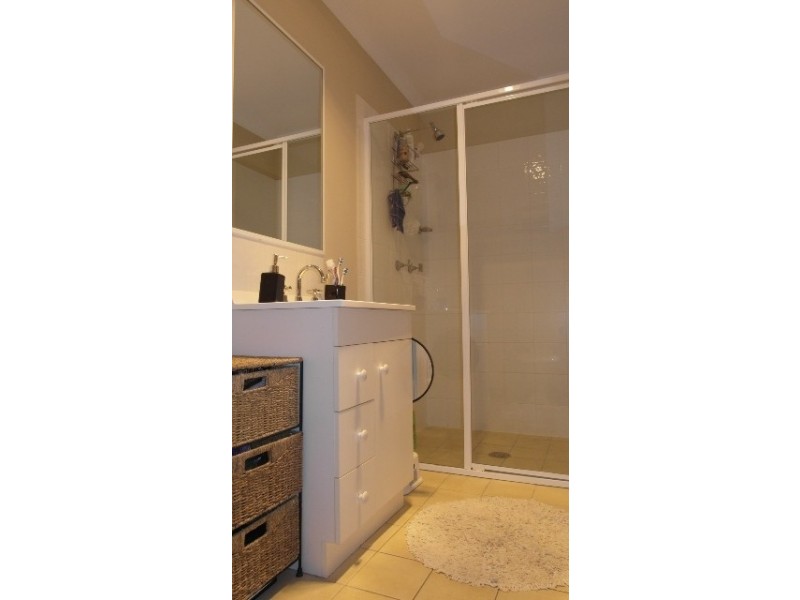 4/6 Doeberl Place, Queanbeyan NSW 2620