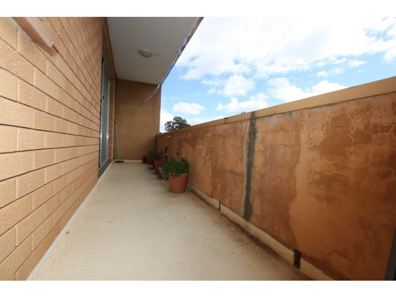 8/11-13 McKeahnie Street, Queanbeyan NSW 2620
