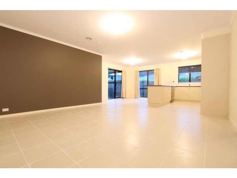 19 Tooroonga Crescent, Jerrabomberra NSW 2619