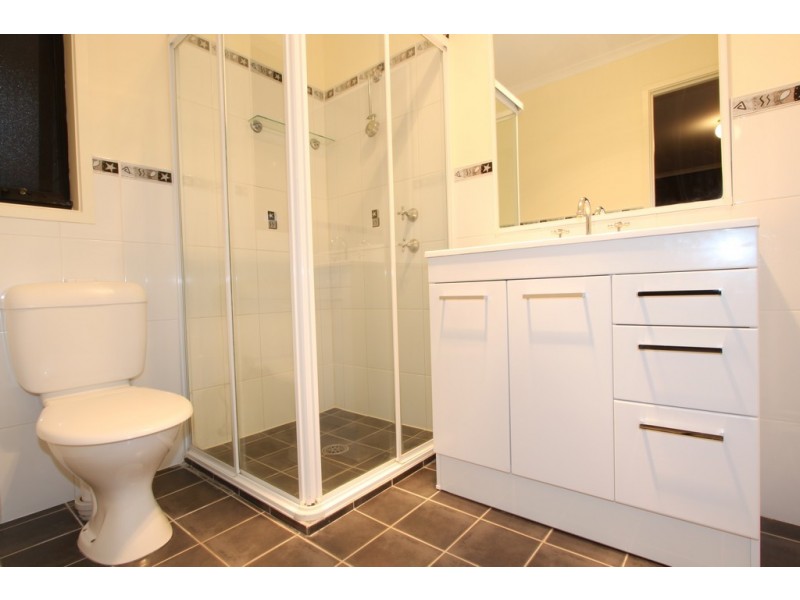 19 Tooroonga Crescent, Jerrabomberra NSW 2619