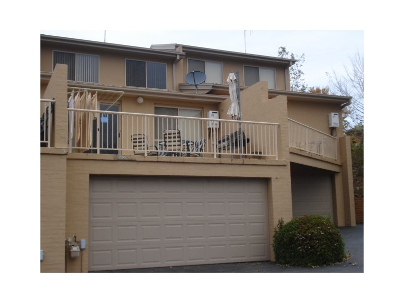 12/6 Doeberl Place, Queanbeyan NSW 2620