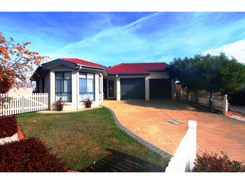 46 Bayside Court, Jerrabomberra NSW 2619