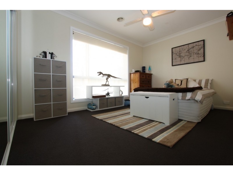 46 Bayside Court, Jerrabomberra NSW 2619