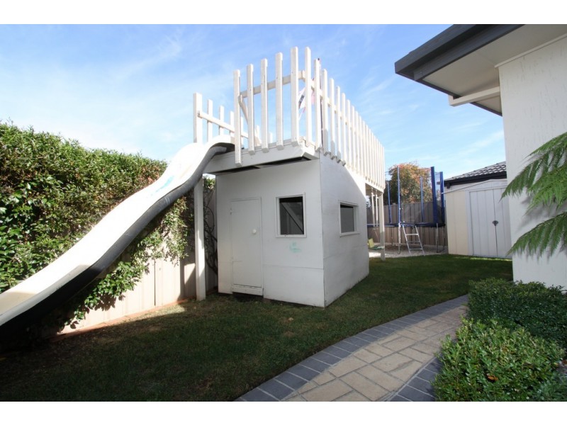 46 Bayside Court, Jerrabomberra NSW 2619