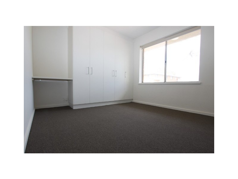2/2 Velacia Place, Queanbeyan NSW 2620