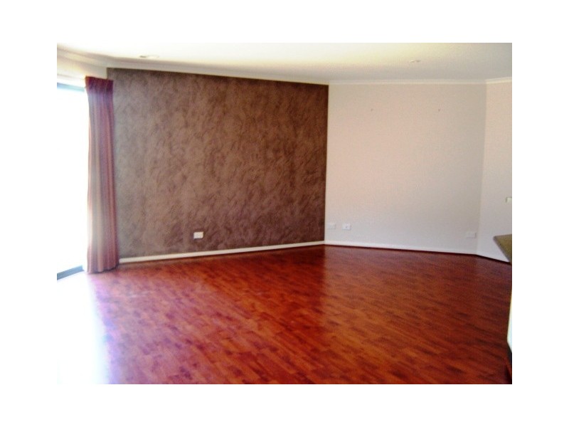 4 Dillwynia, Queanbeyan NSW 2620