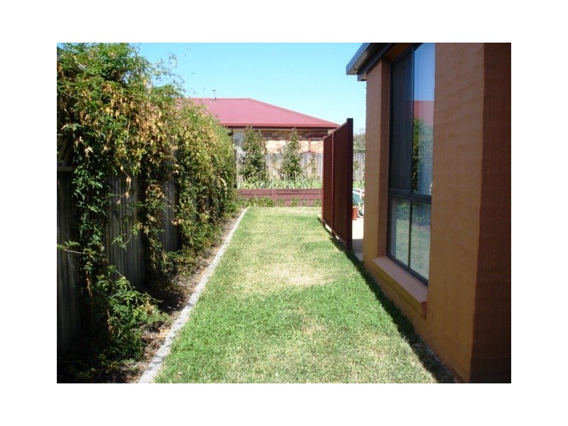 4 Dillwynia, Queanbeyan NSW 2620