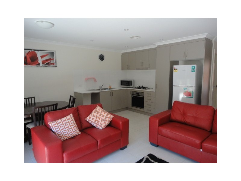 11/3 Broughton Place, Queanbeyan NSW 2620