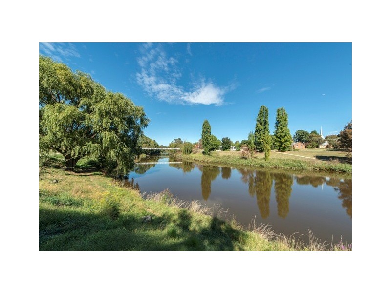 11/2 Mowatt Street, Queanbeyan NSW 2620