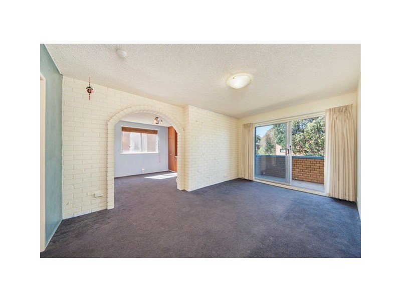 11/2 Mowatt Street, Queanbeyan NSW 2620