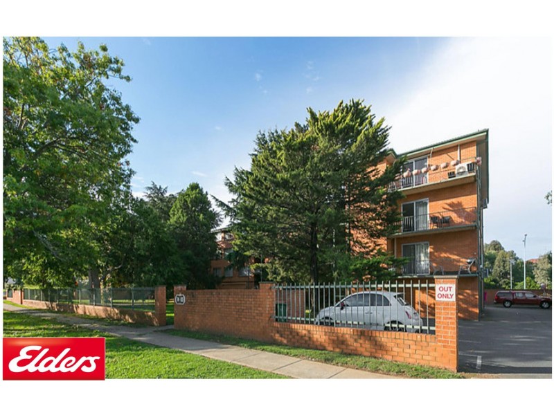 12/74 Collett Street, Queanbeyan NSW 2620