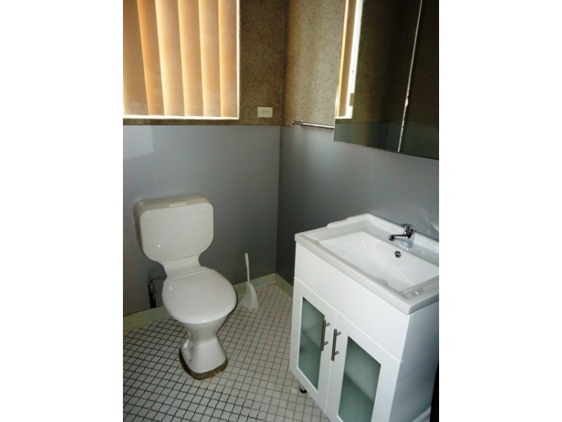 12/74 Collett Street, Queanbeyan NSW 2620