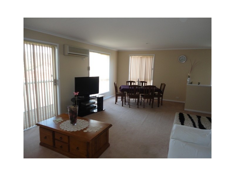 1/8 Kenny Place, Queanbeyan NSW 2620