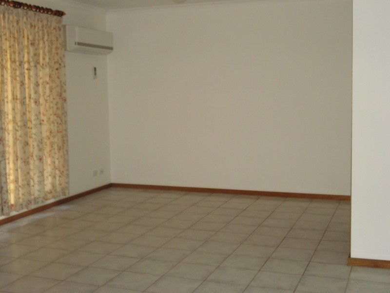 12 Parkview Crescent, Queanbeyan NSW 2620