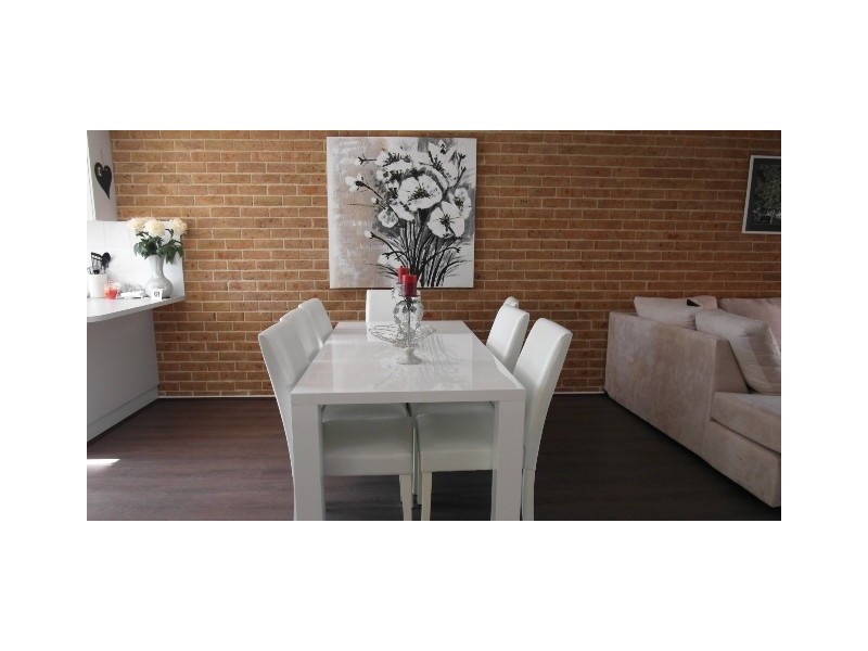 7/39 Walker Crescent, Jerrabomberra NSW 2619