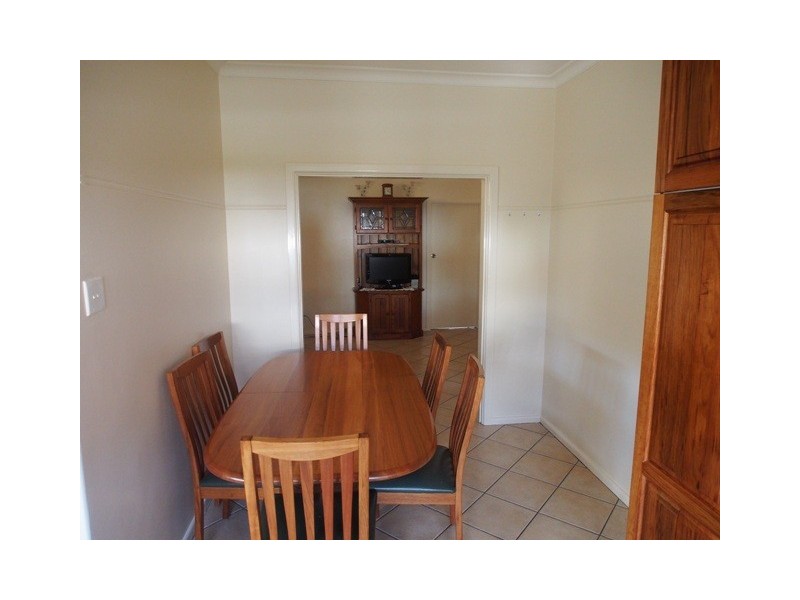 31 Molonglo Street, Queanbeyan NSW 2620