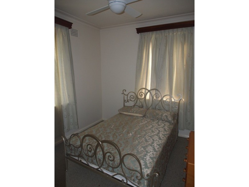 31 Molonglo Street, Queanbeyan NSW 2620