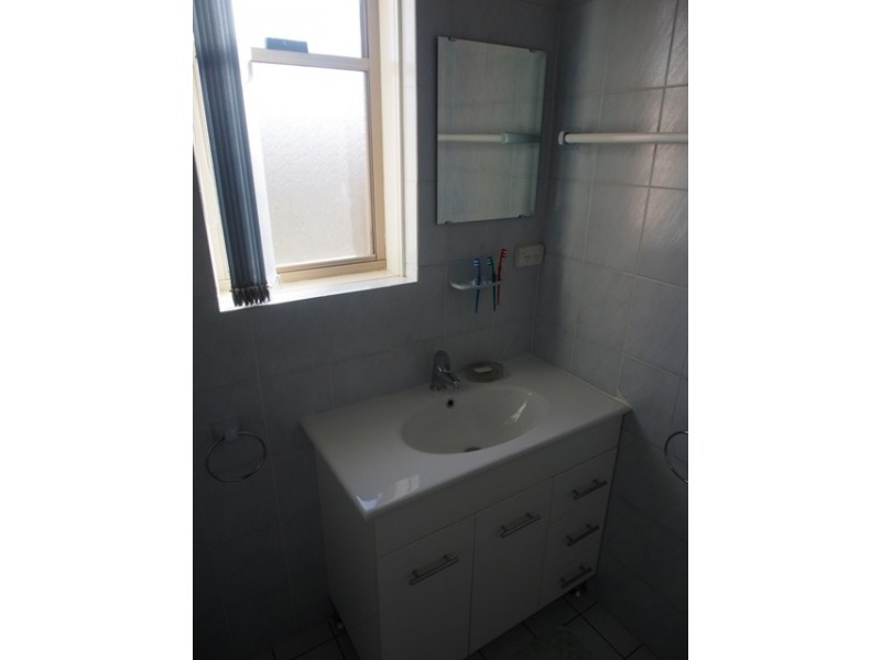 31 Molonglo Street, Queanbeyan NSW 2620