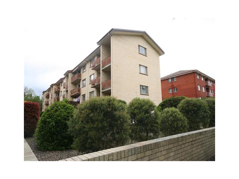 12/52 Trinculo Place, Queanbeyan NSW 2620