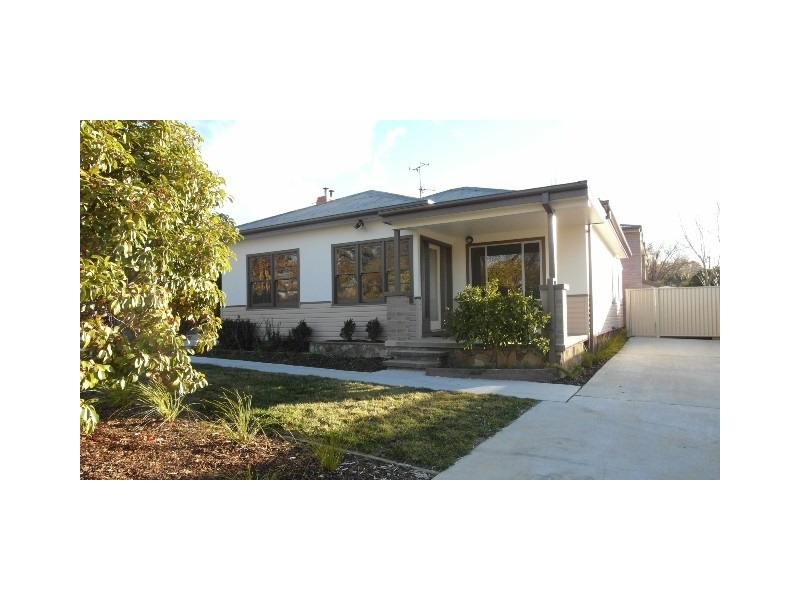 1/27 Donald Road, Queanbeyan NSW 2620