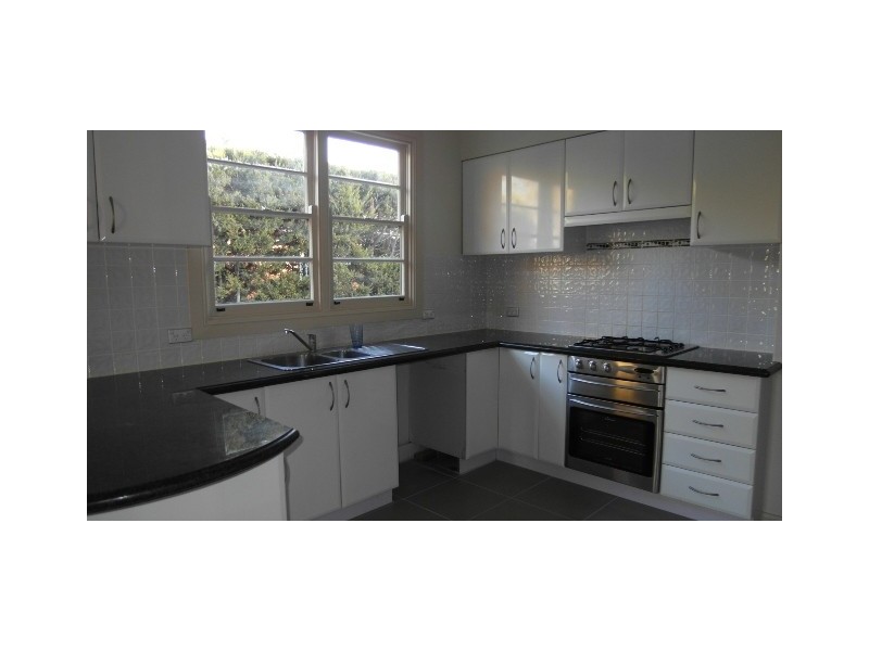 1/27 Donald Road, Queanbeyan NSW 2620