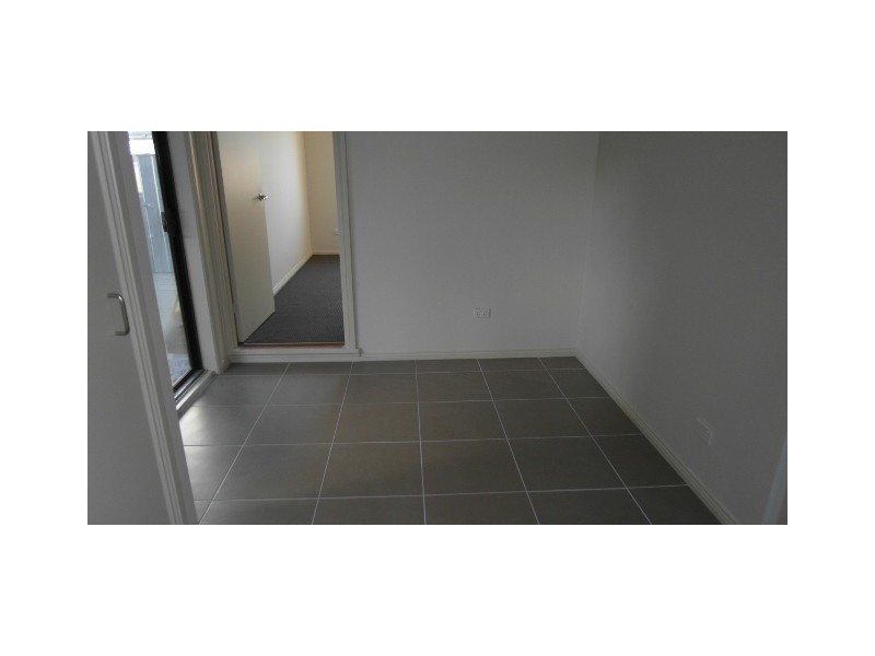 1/27 Donald Road, Queanbeyan NSW 2620