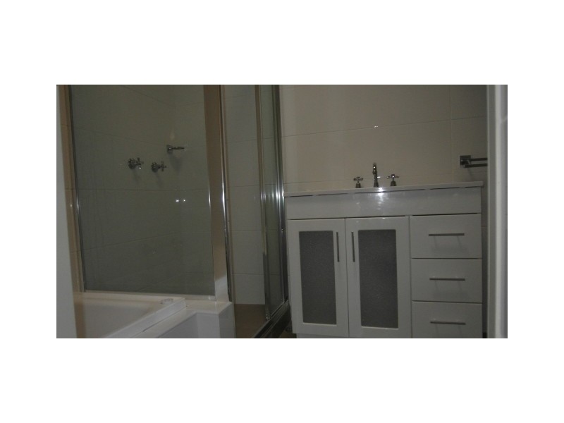 1/27 Donald Road, Queanbeyan NSW 2620