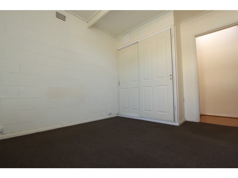 8/126 Henderson Road, Queanbeyan NSW 2620