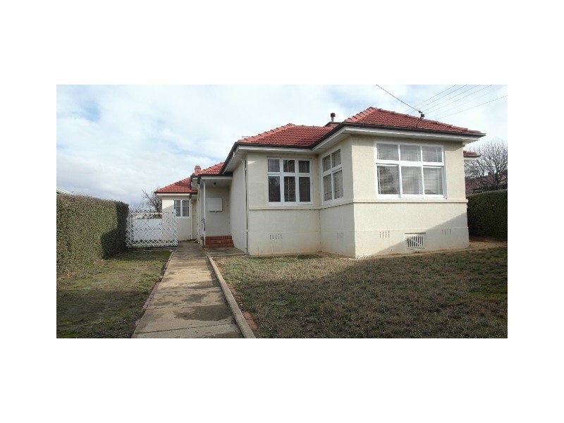 80 Uriarra Road, Queanbeyan NSW 2620