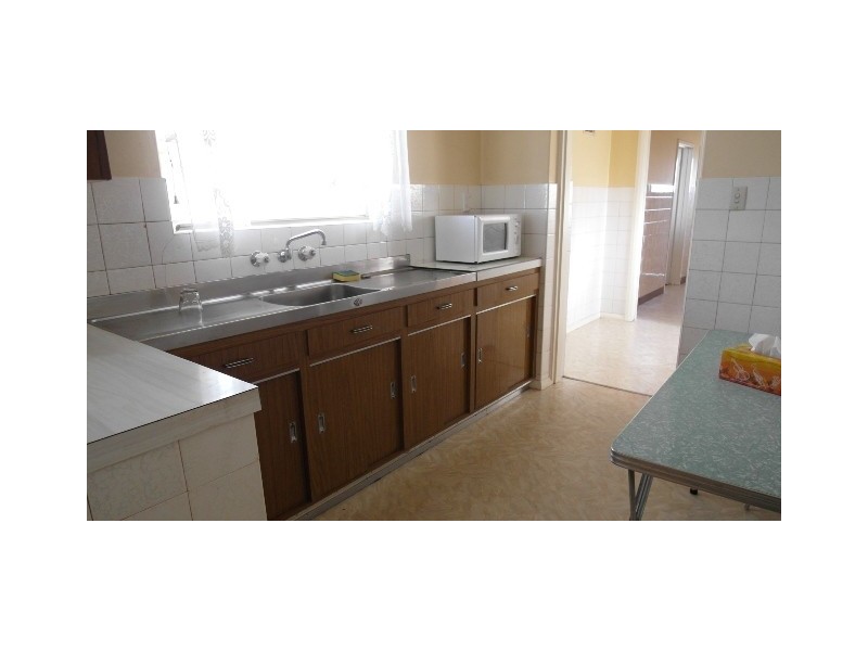 80 Uriarra Road, Queanbeyan NSW 2620