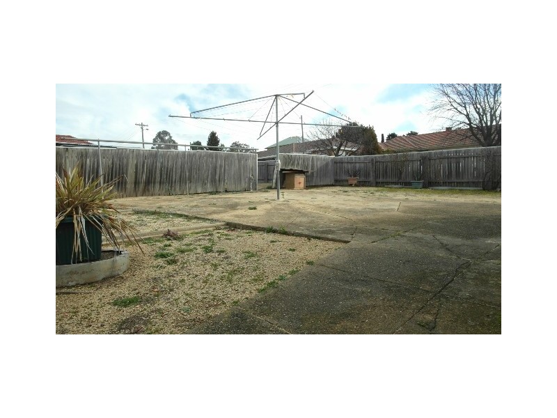 80 Uriarra Road, Queanbeyan NSW 2620