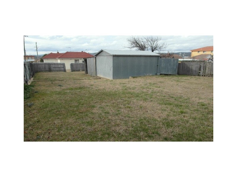 80 Uriarra Road, Queanbeyan NSW 2620