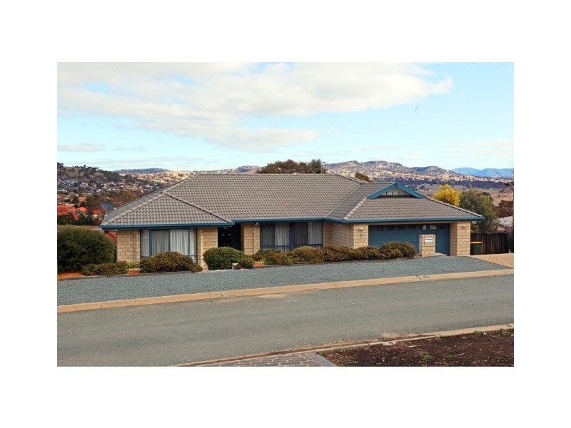 7 Kalang Place, Jerrabomberra NSW 2619