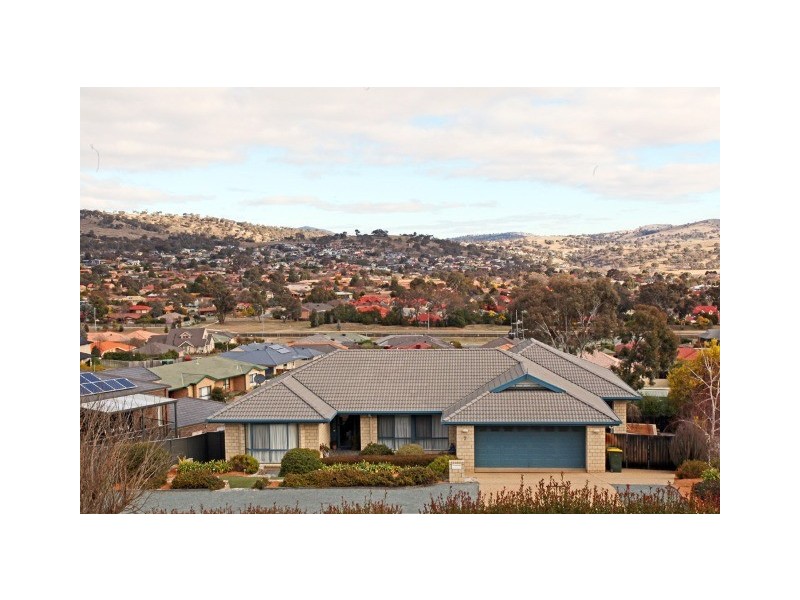 7 Kalang Place, Jerrabomberra NSW 2619