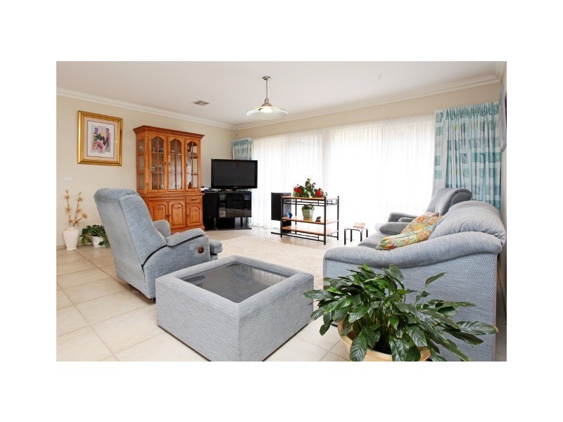 7 Kalang Place, Jerrabomberra NSW 2619