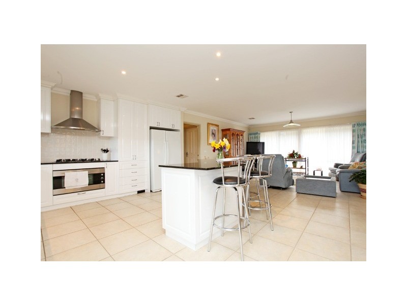 7 Kalang Place, Jerrabomberra NSW 2619