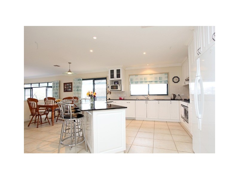 7 Kalang Place, Jerrabomberra NSW 2619