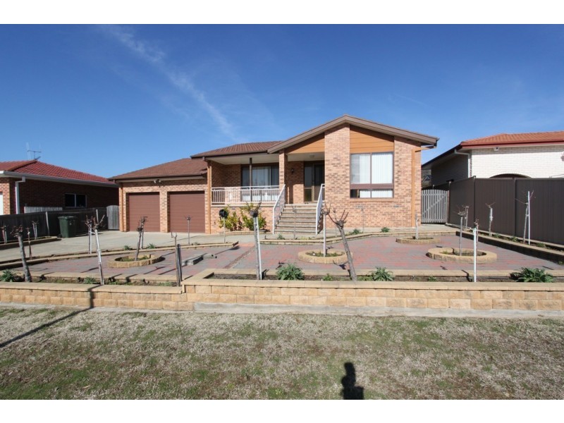 26 Hakea Street, Queanbeyan NSW 2620