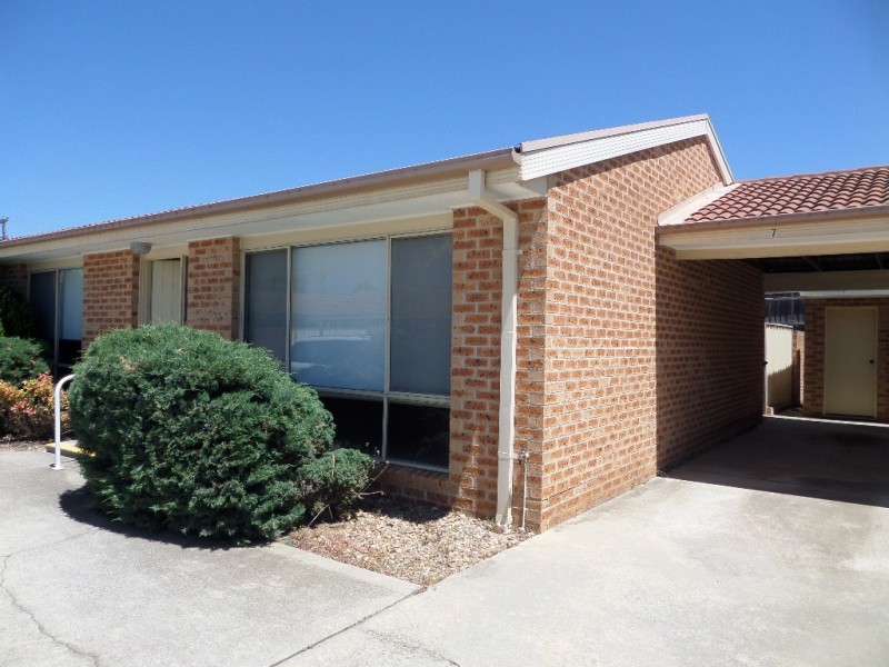 7/17-23 Thuralilly Street, Queanbeyan NSW 2620