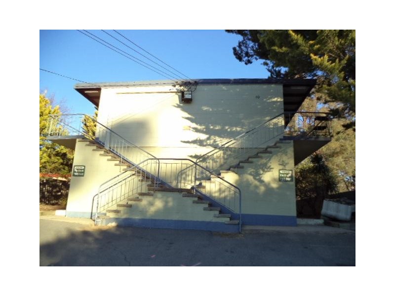 2/10 Waniassa Street, Queanbeyan East NSW 2620